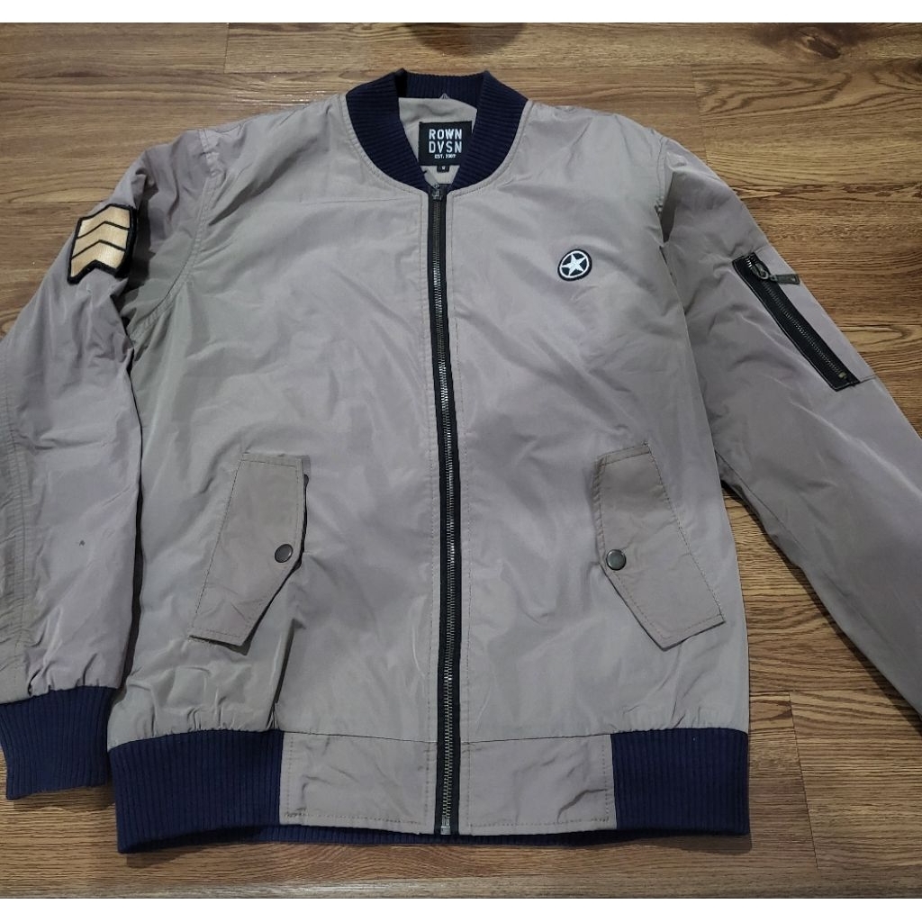 preloved bomber jacket rown dvsn
