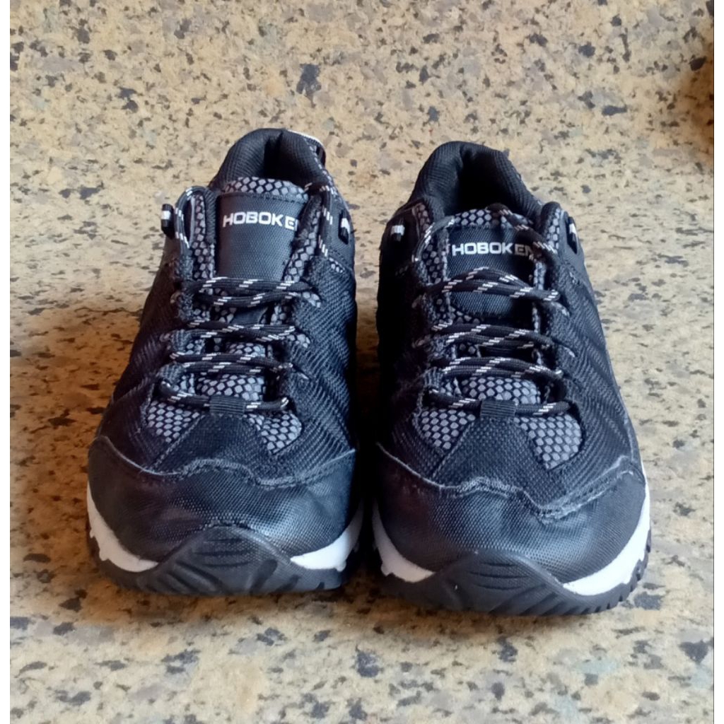 Hoboken sepatu outdoor size 42 second
