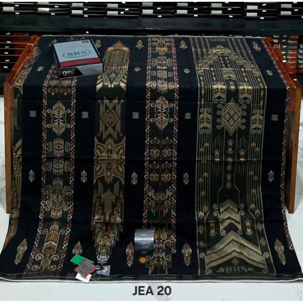 BHS EXCELLENT SUPER JACQUARD GOLD TYPE JEA SARUNG BHS EXCELENT JAGUAR GRADE GOLD DAN SILVER
