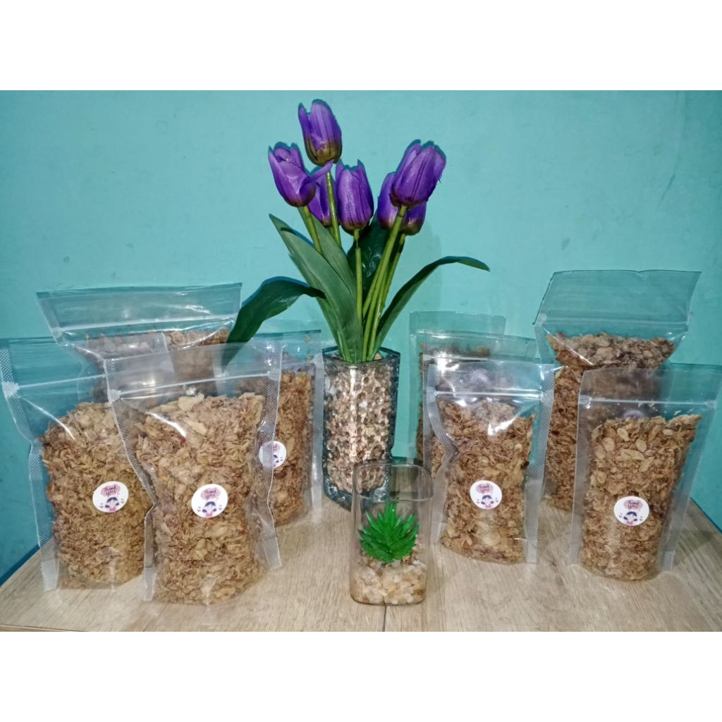 

Brambang Goreng Home Made Mbak Nur. kemasan 250gr