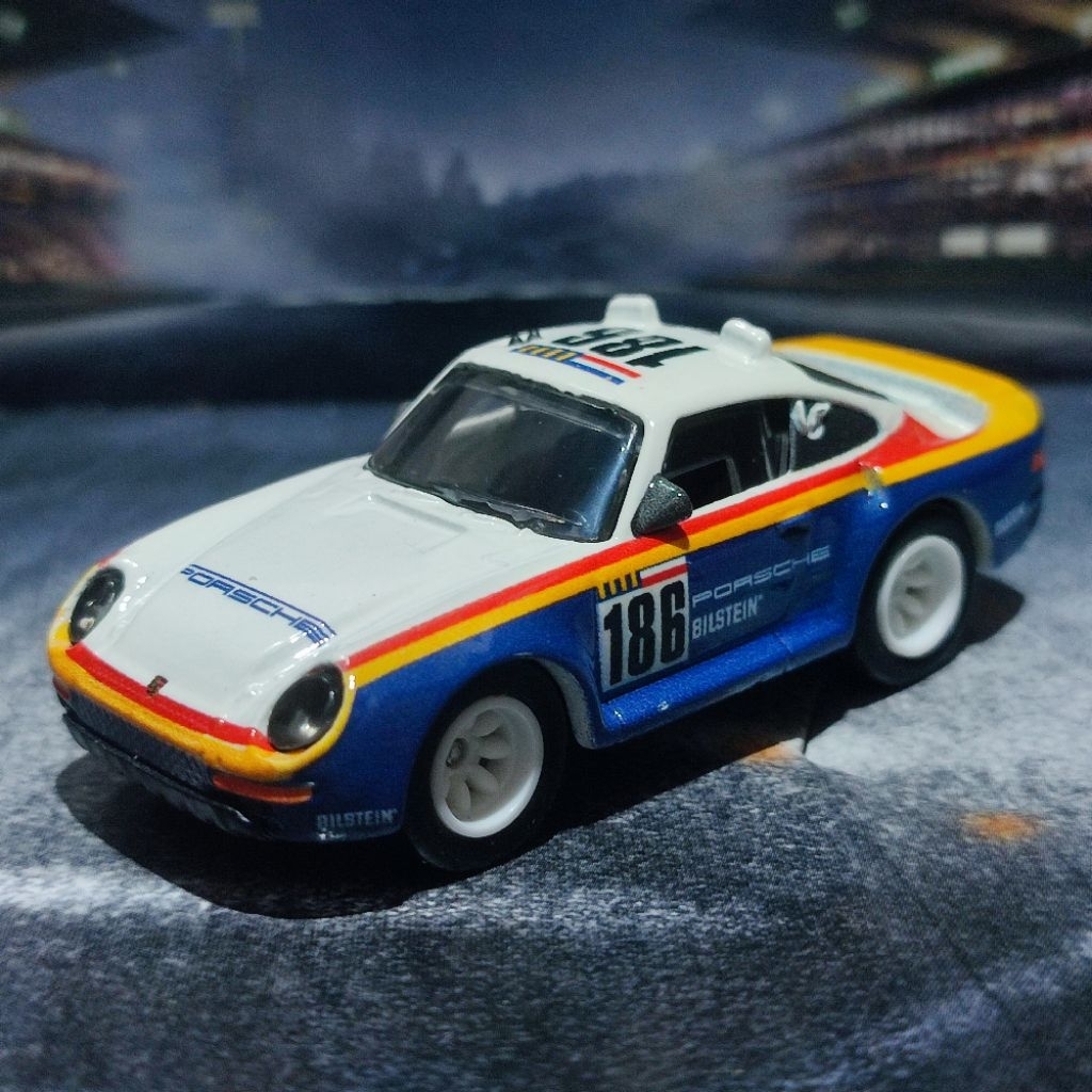 diecast replika hotwheels hw Porsche 959 1986 wild terrain putih premium ban karet loose