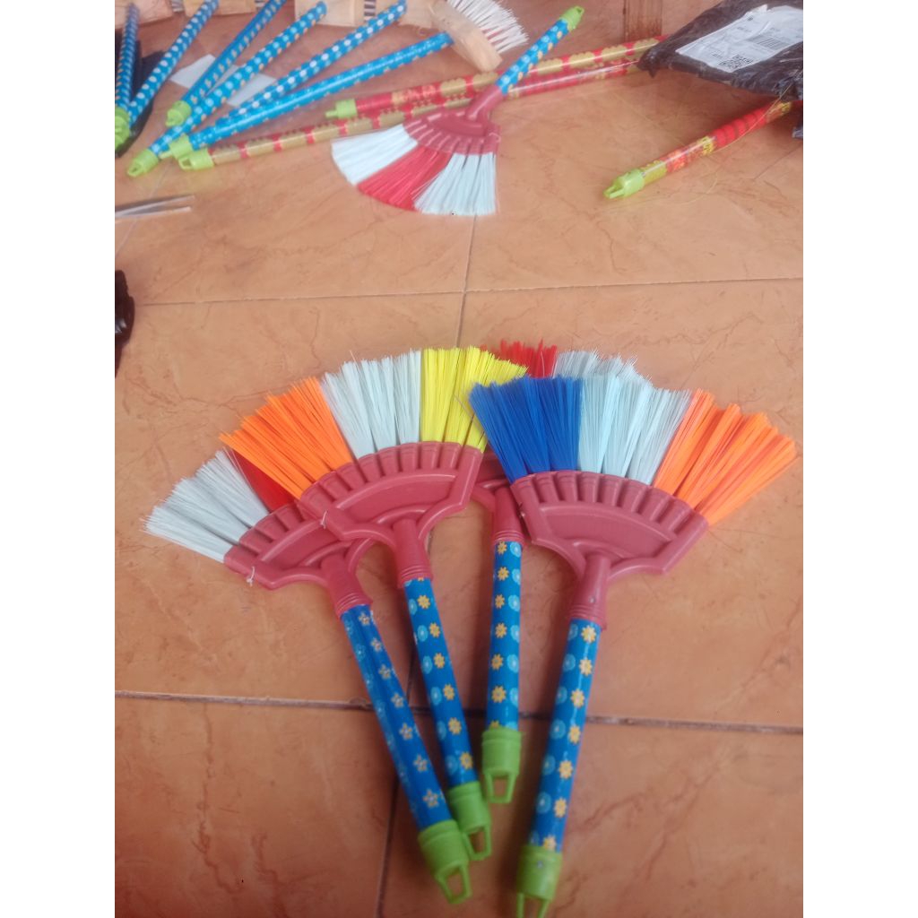 sapu senar mini/sapu mobil sapu kecil efektif untuk menyapu mobil,bantal dll