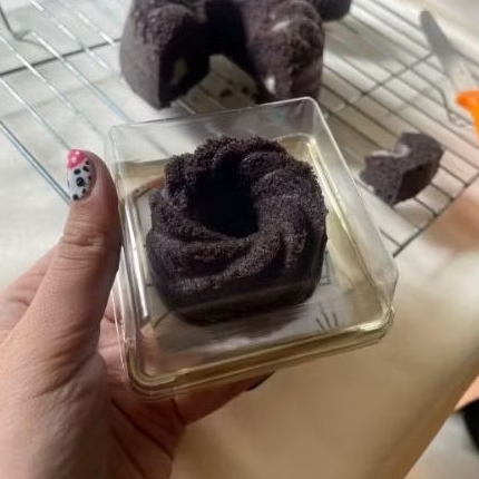 

Mini Bolu Ketan Hitam Keju