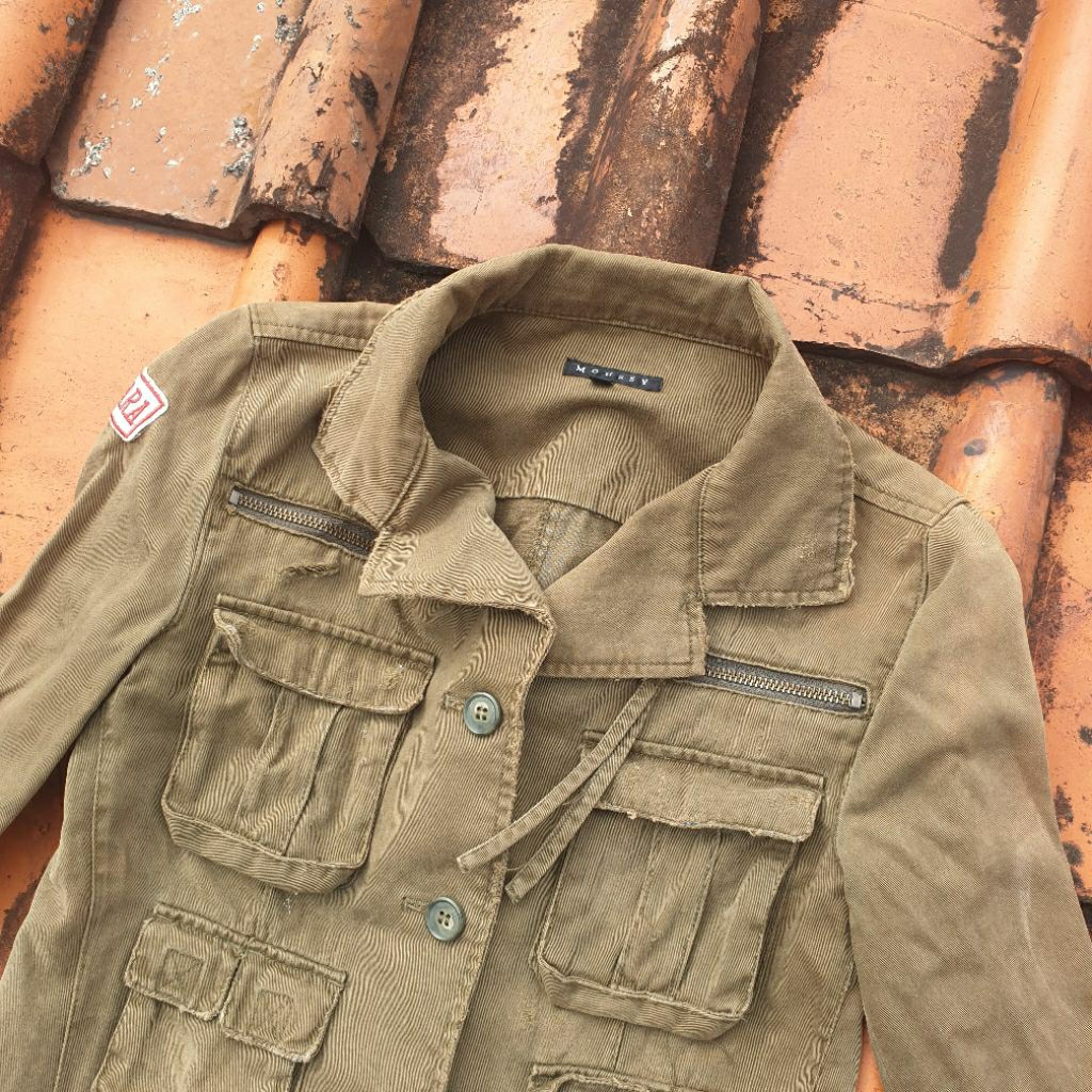 Jaket militer distressed by MOUSSY