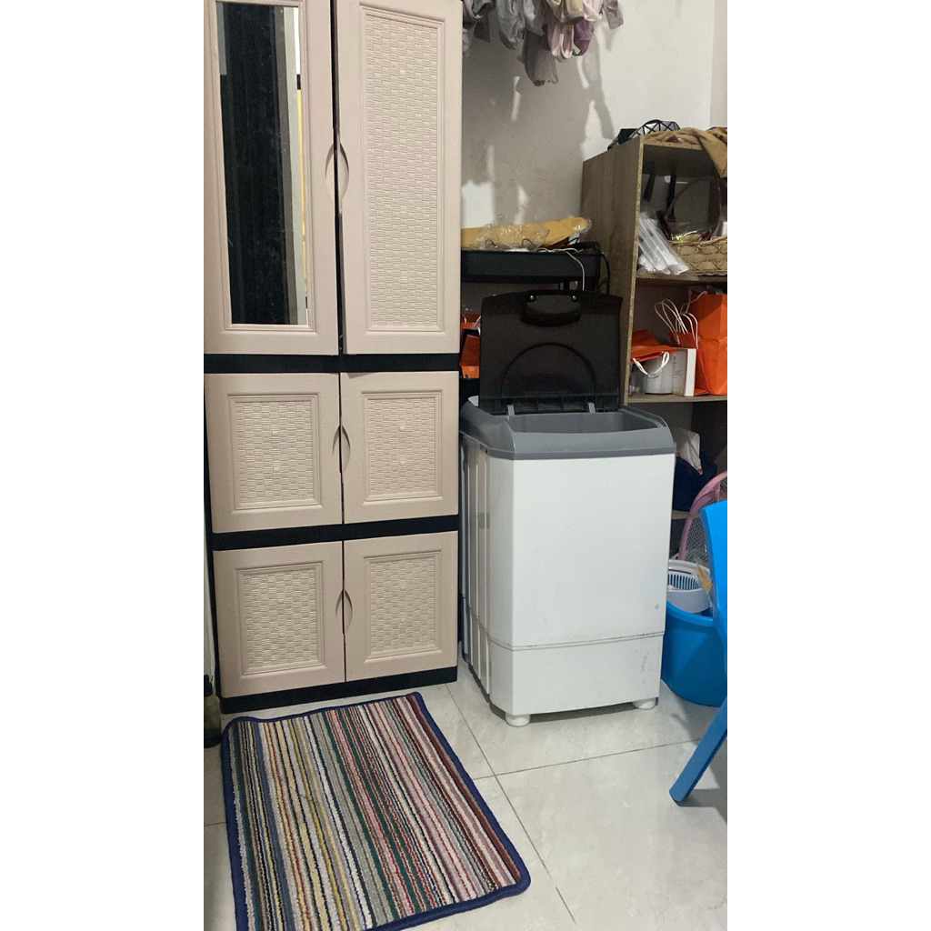 BEKAS/SECOND Lemari Cermin Plastik Premium Murah 140x50x45 cm