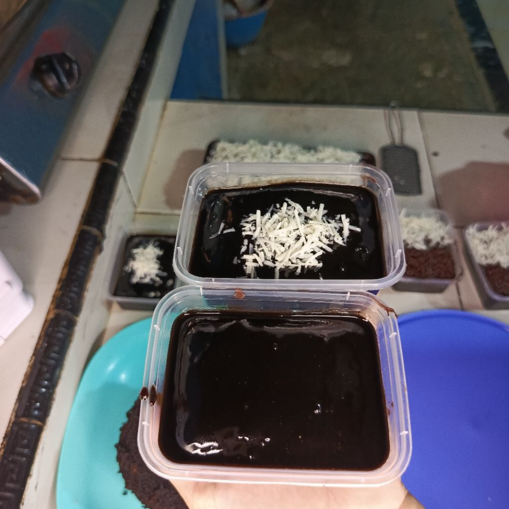 

Brownis kukus lumer mini 200ML thinwall