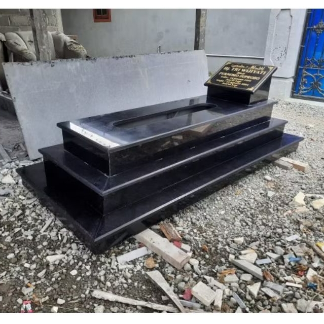 Kijing Bangunan Makam Batu Granit Hitam 3 Tingkat