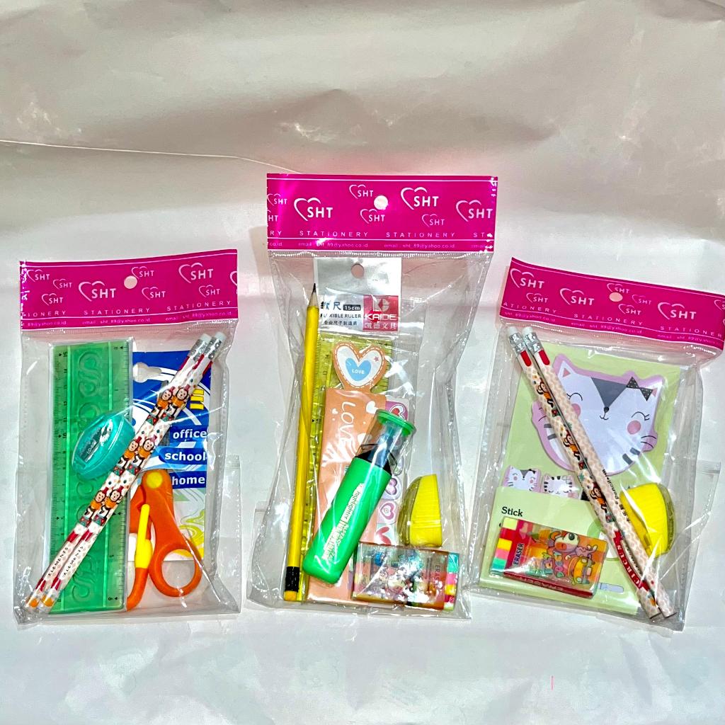 

PAKET ALAT TULIS 5 IN 1 / SET ALAT TULIS HARIAN / PERLENGKAPAN SEKOLAH ANAK / PAKET JURNAL KIT / SET PENSIL / STABILO GUNTING / PENGHAPUS RAUTAN