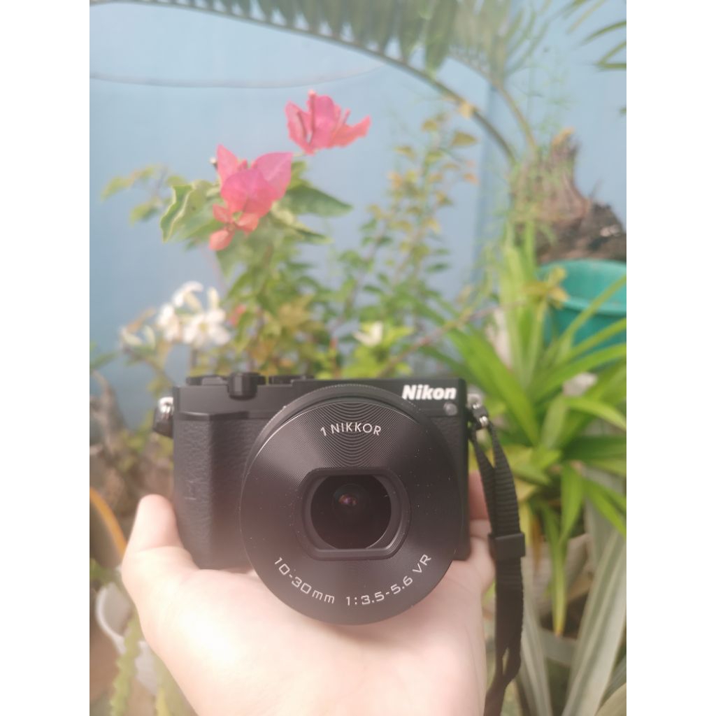 [PRODUK TERLARIS SHOPEE] NIKON J5 LIKE NEW