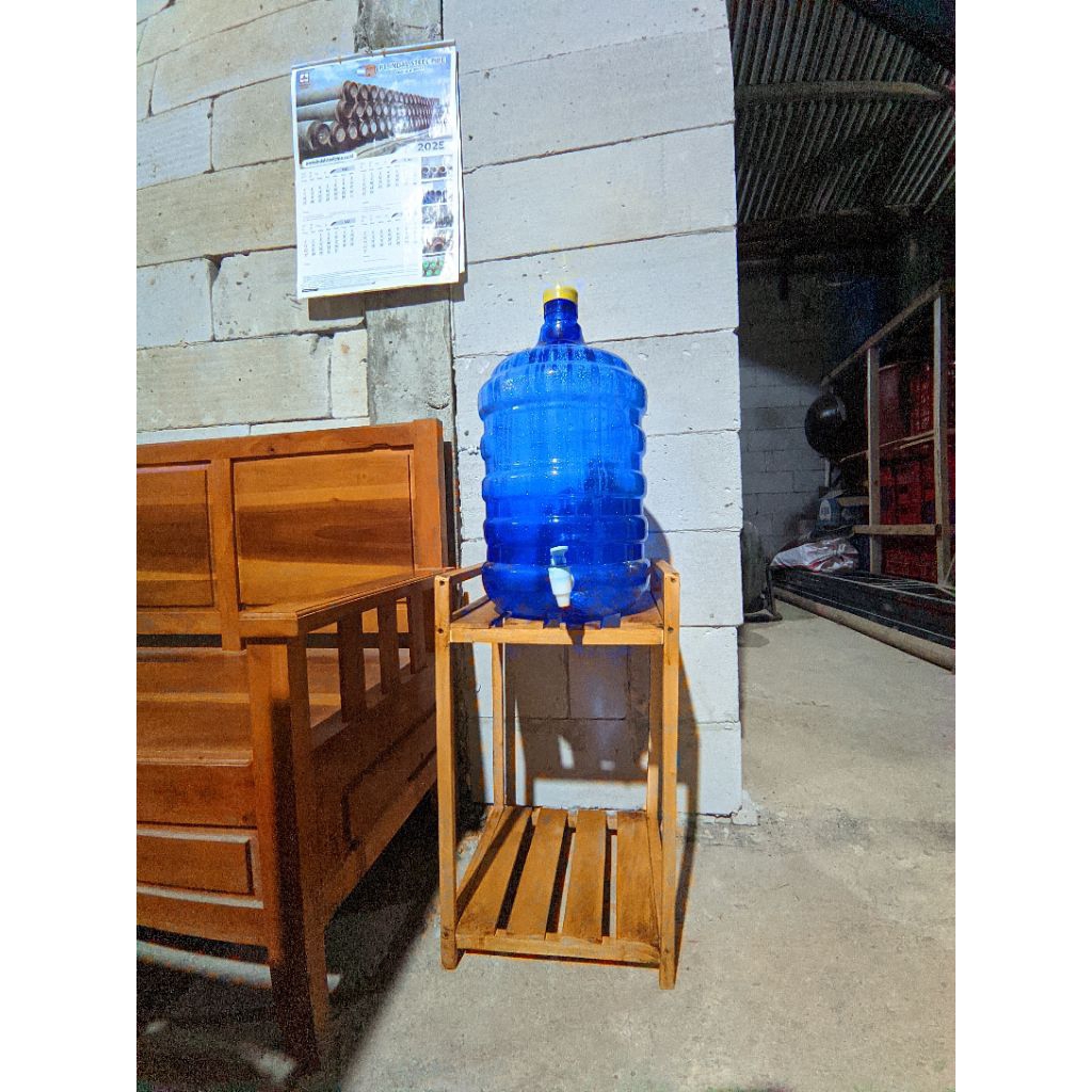 rak serbaguna rak galon kayu