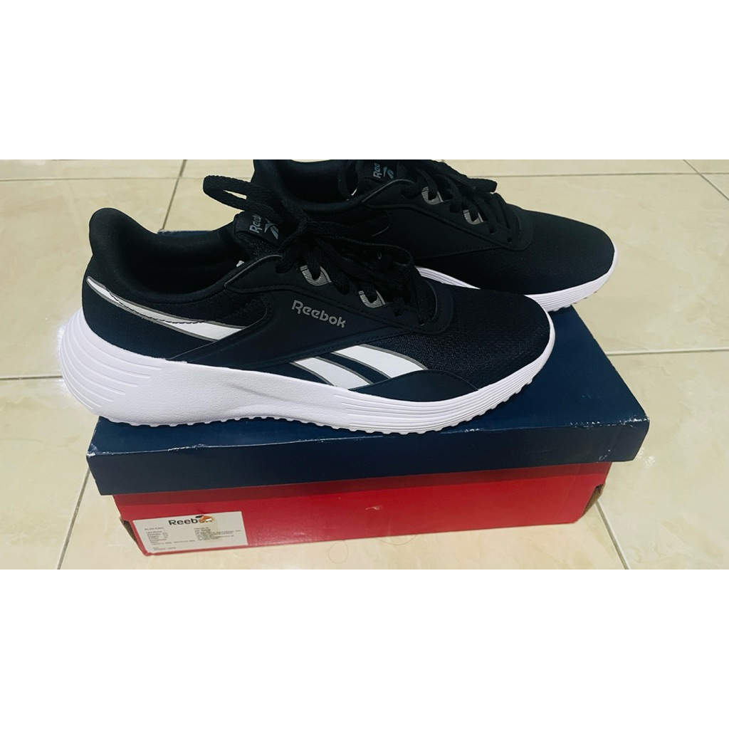 sepatu reebok pria original