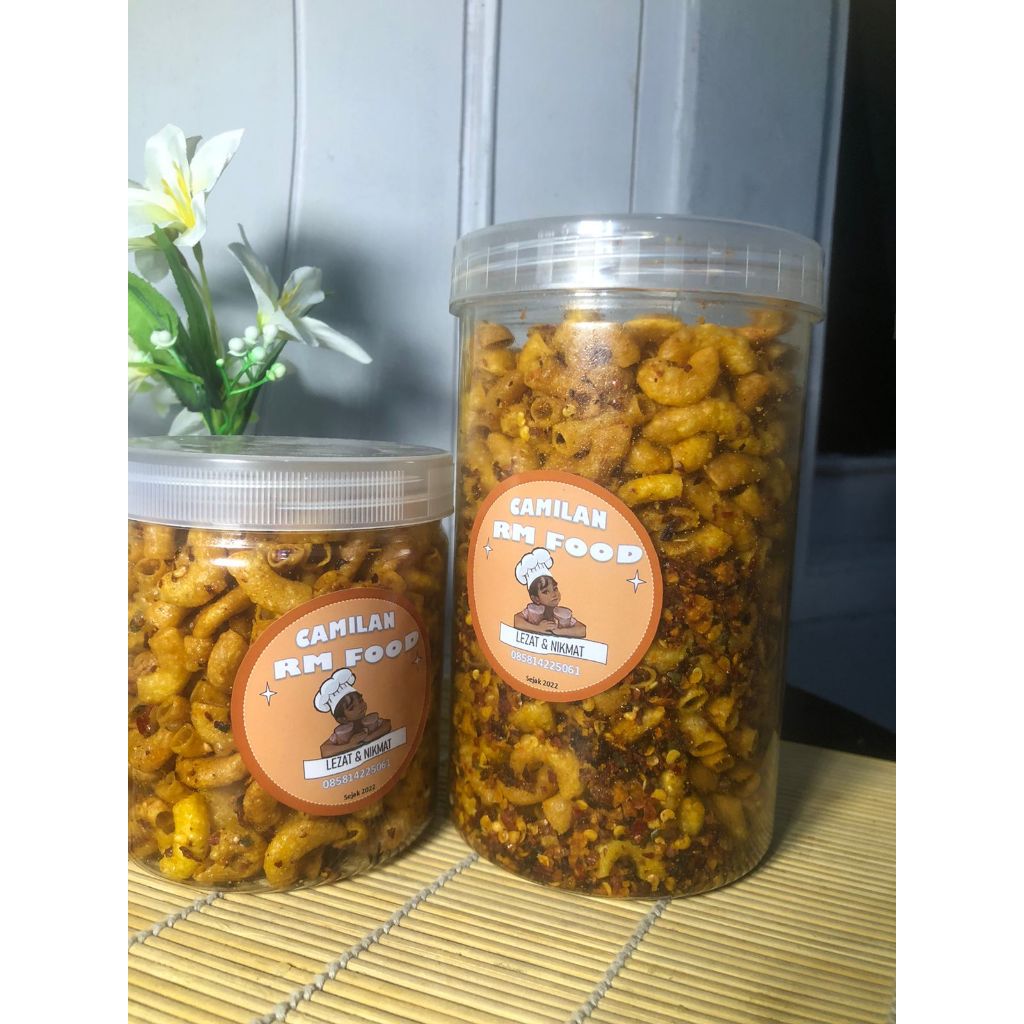 

Makaroni Chili Oil Daun Jeruk Pedas Manis