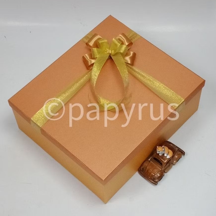 

PAPYRUS Kombinasi 35x40 Tinggi 15cm Kotak Kado Gift Box V3