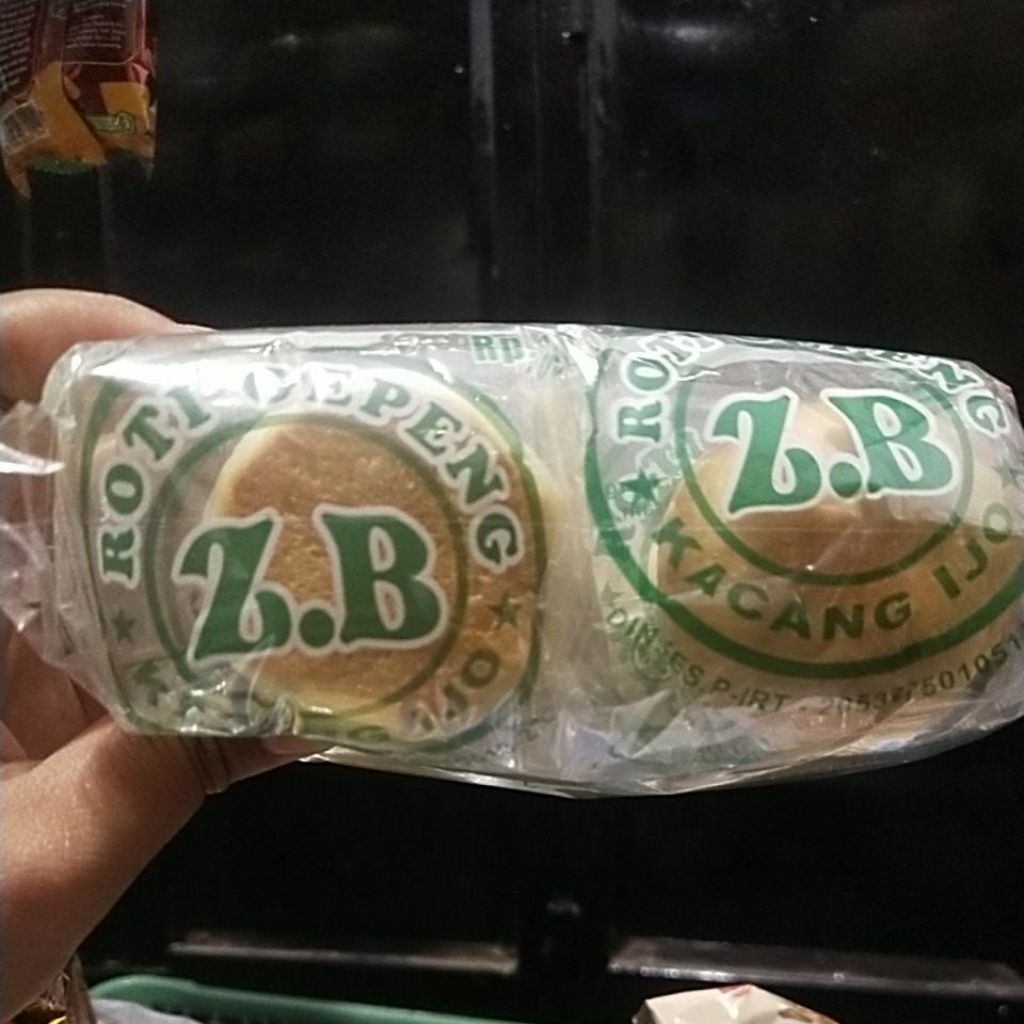 

Roti gepeng rasa kacang ijo