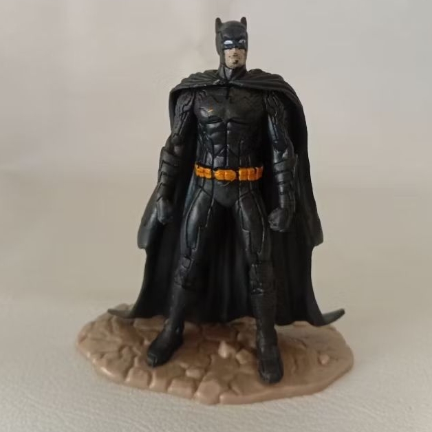 Mainan Action Figure DC Batman Statue