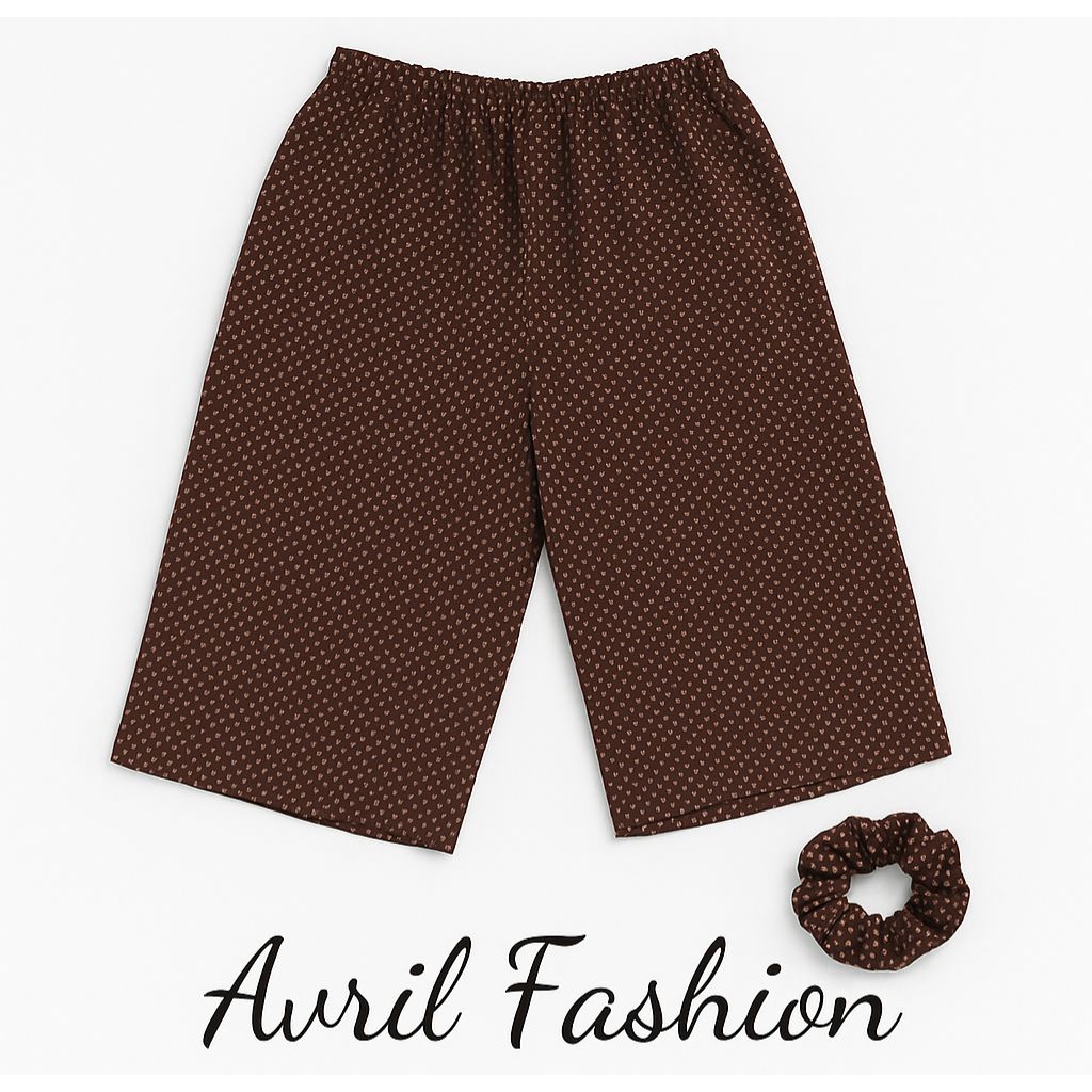 Celana Pendek Wanita Selutut