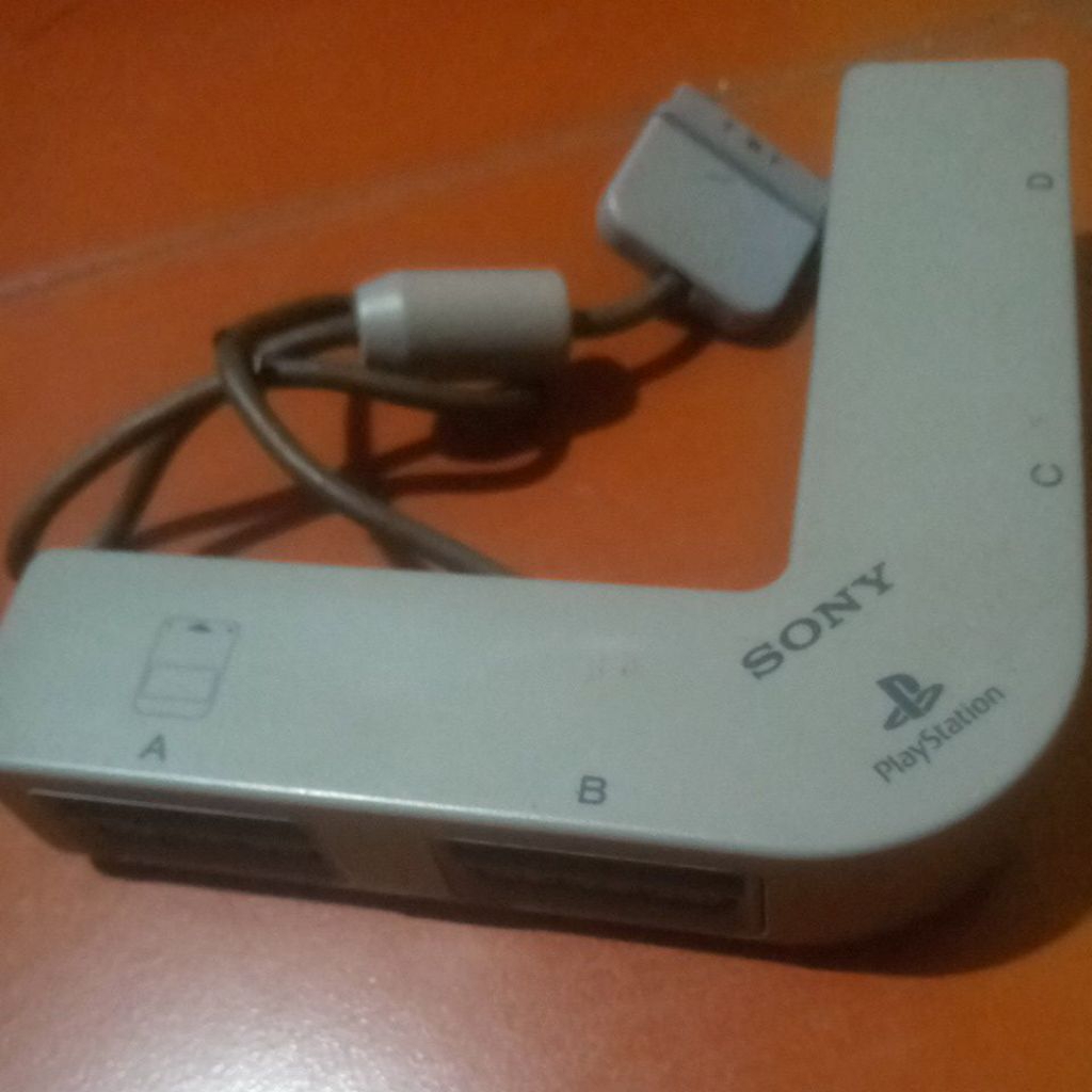 PLAYSTATION MULRITAP PS1 ORIGINAL