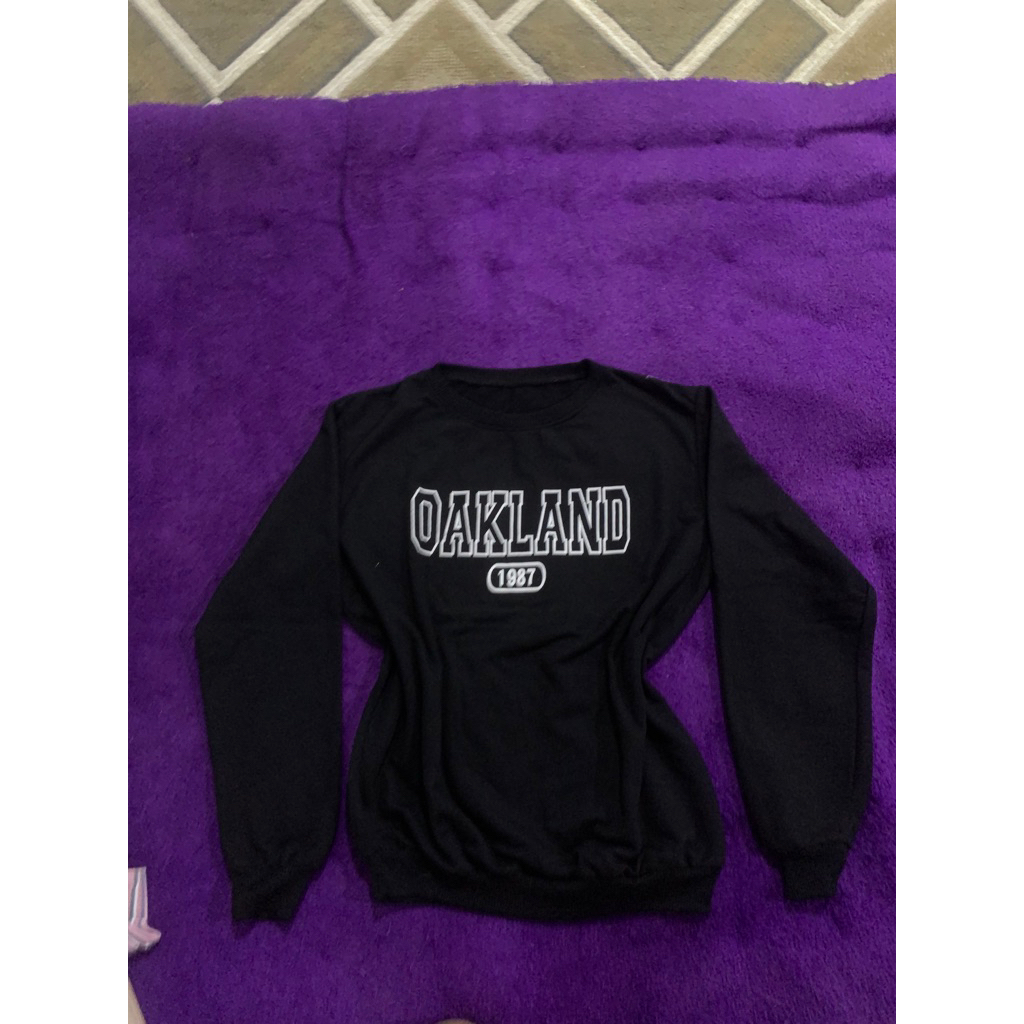 Sweater oakland