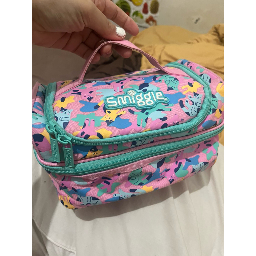SMIGGLE LUNCH BOX PRELOVED