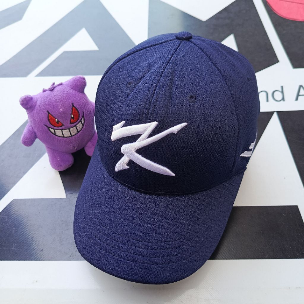 TOPI BASEBALL CAP FITTED INISIAL K by PROSPECS scnd