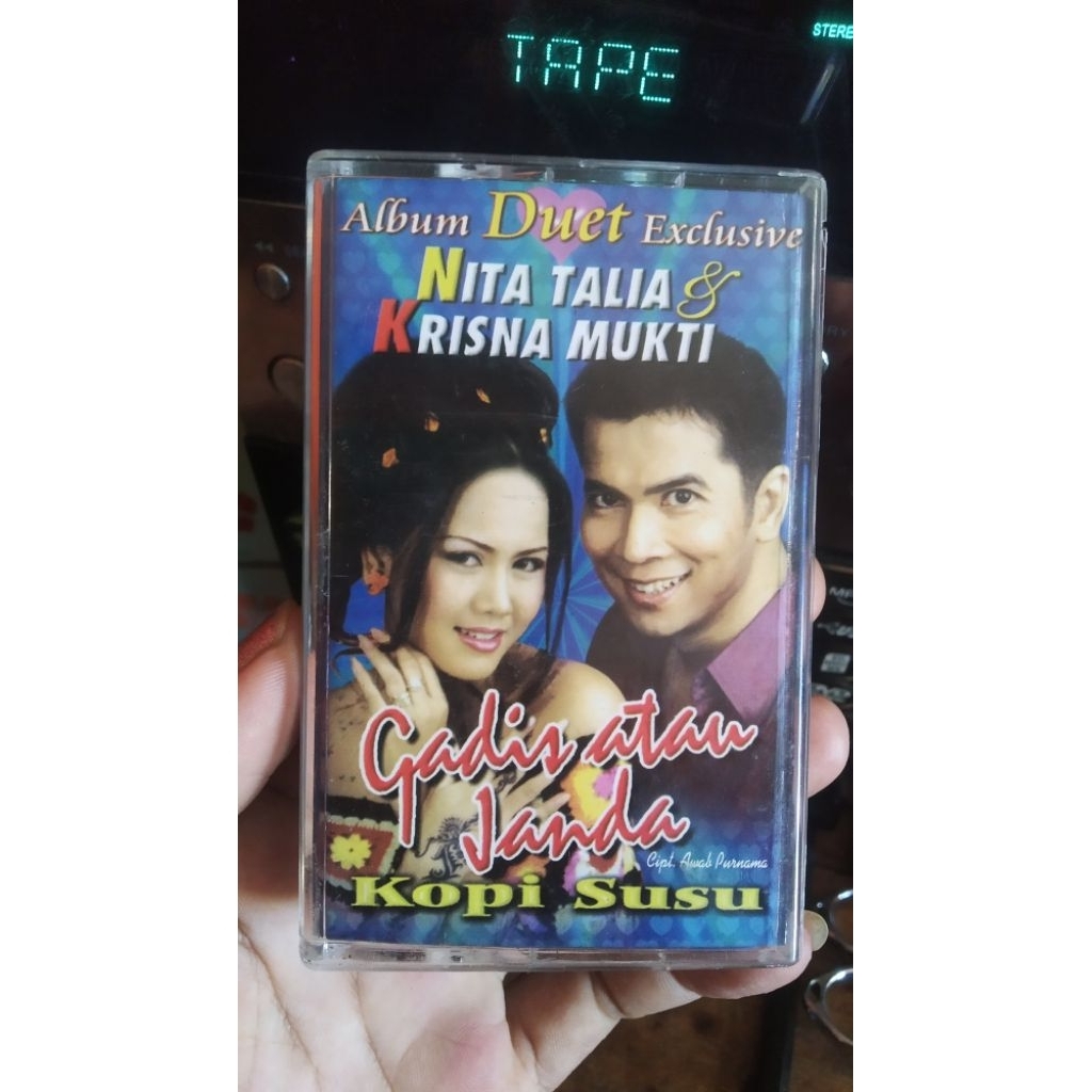 kaset pita nita talia & krisna mukti-gadis atau janda
