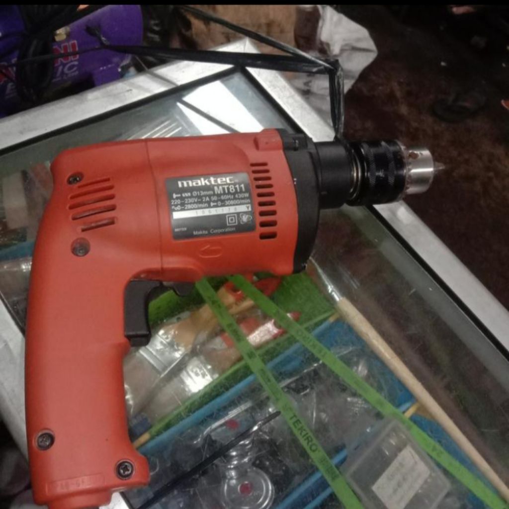 mesin bor listrik 13mm maktec mt811 mt 811 bekas seperti baru