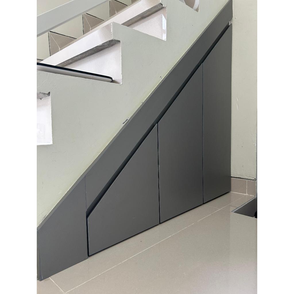 LEMARI BAWAH TANGGA MINIMALIS