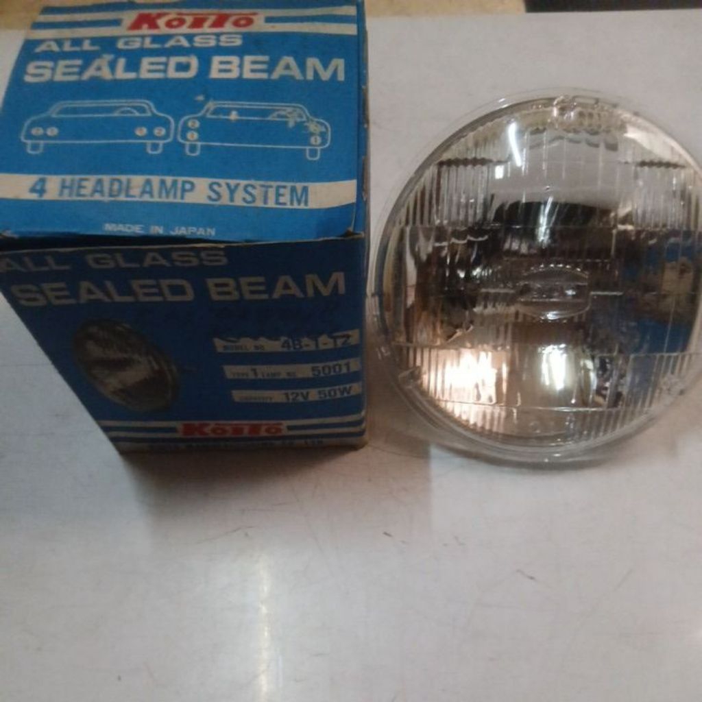 Sealed Beam 12V 50W 5001 LH Bulat Kecil Engkel merk Koito Jp 2 kaki