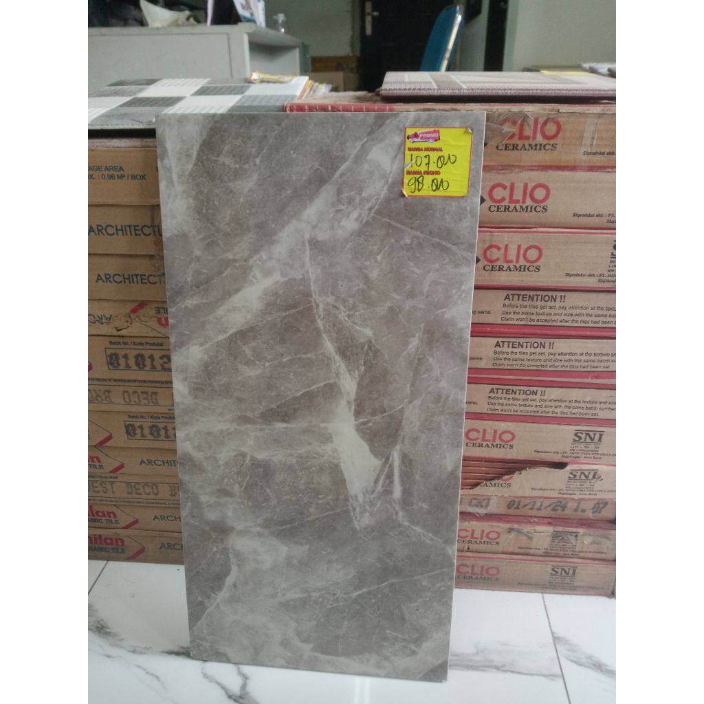 keramik dinding glossy KIA Marengo 30x60