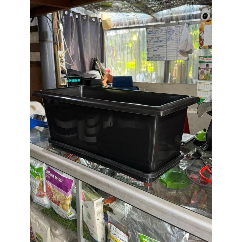 Pot panjang 50cm plus tatakan bahan plastik