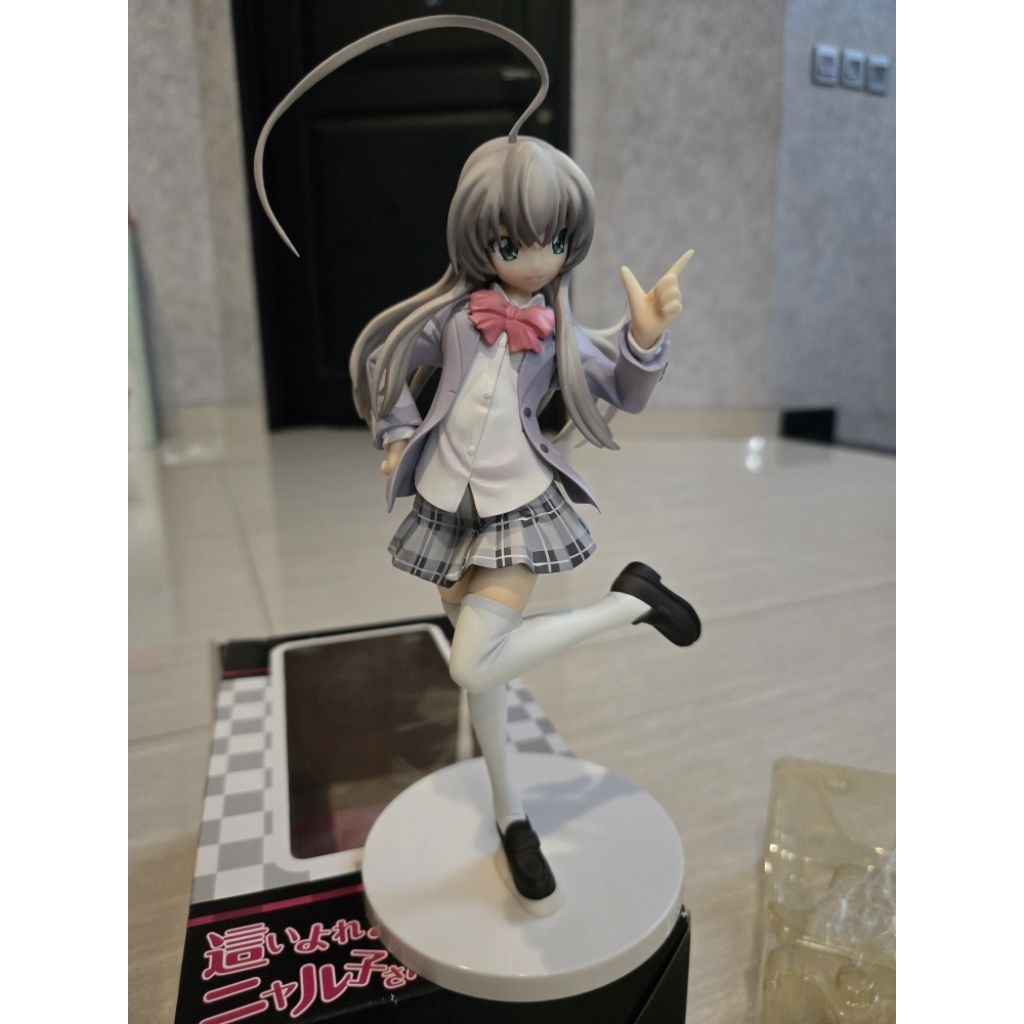 Figure Nyaruko - san asli jepang Sotsu