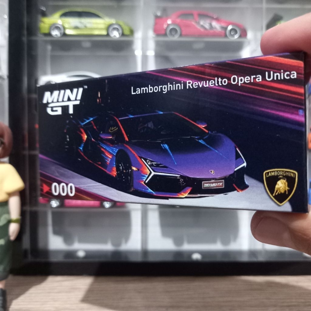 Custom Box Lamborghini Revuelto Opera Unica MiniGT