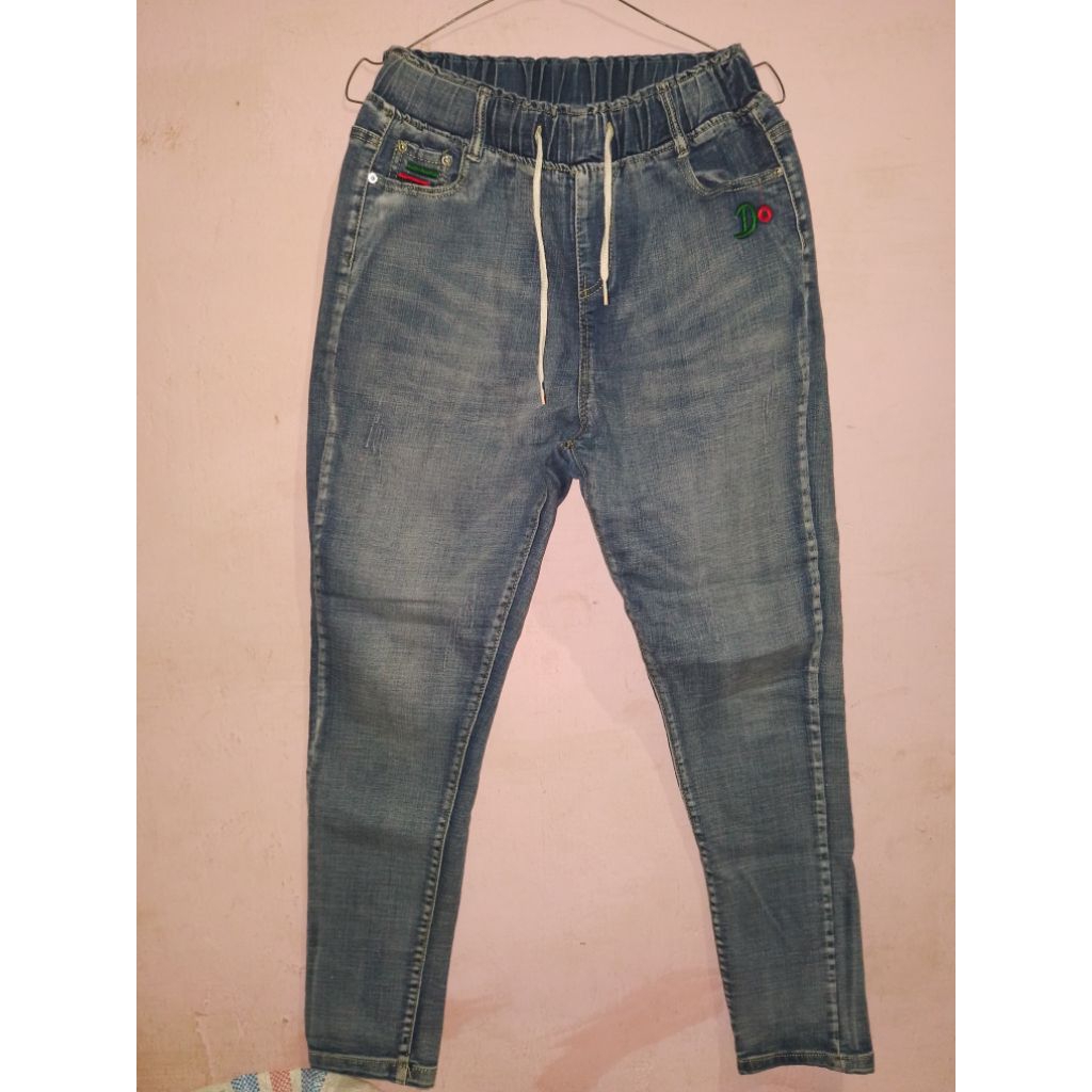 Celana Jeans Pinggang Karet