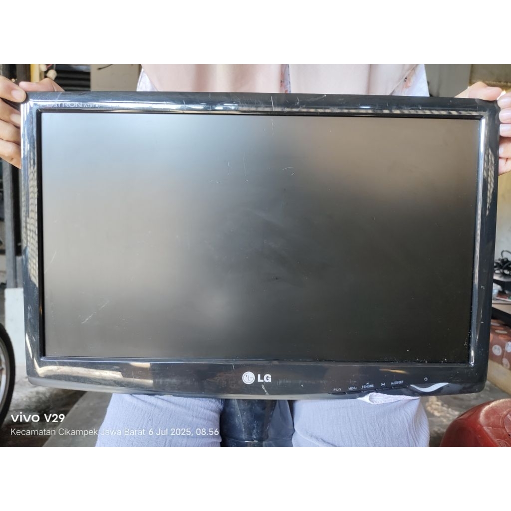 LG Flatron 19Inch VGA Only