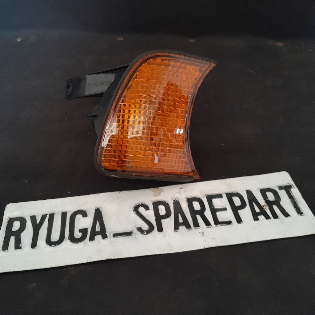 lampu sein orange depan kanan original BMW E34