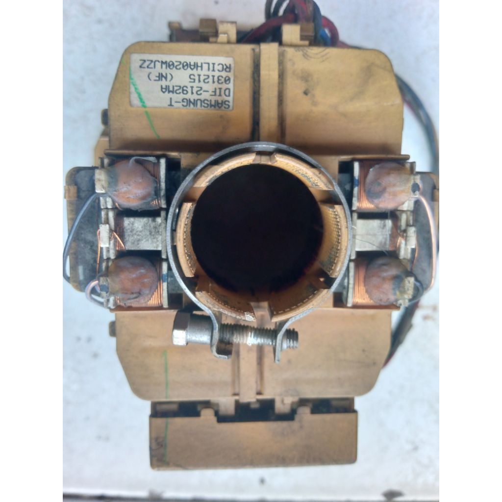 Yoke, konde TV tabung flat 21inc merk sharp, normal.