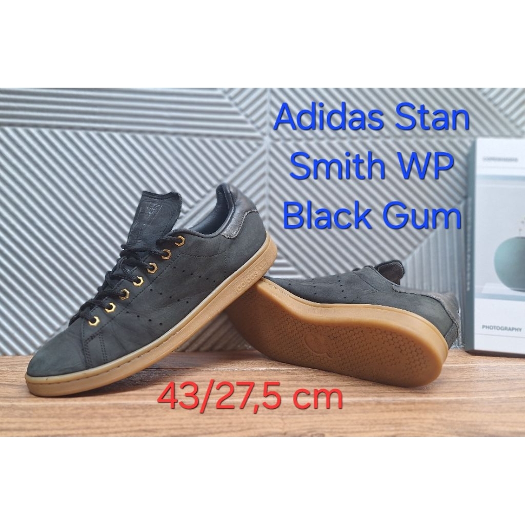 Adidas Stan Smith WP Black Gum, size 43 insole 27,5 cm
