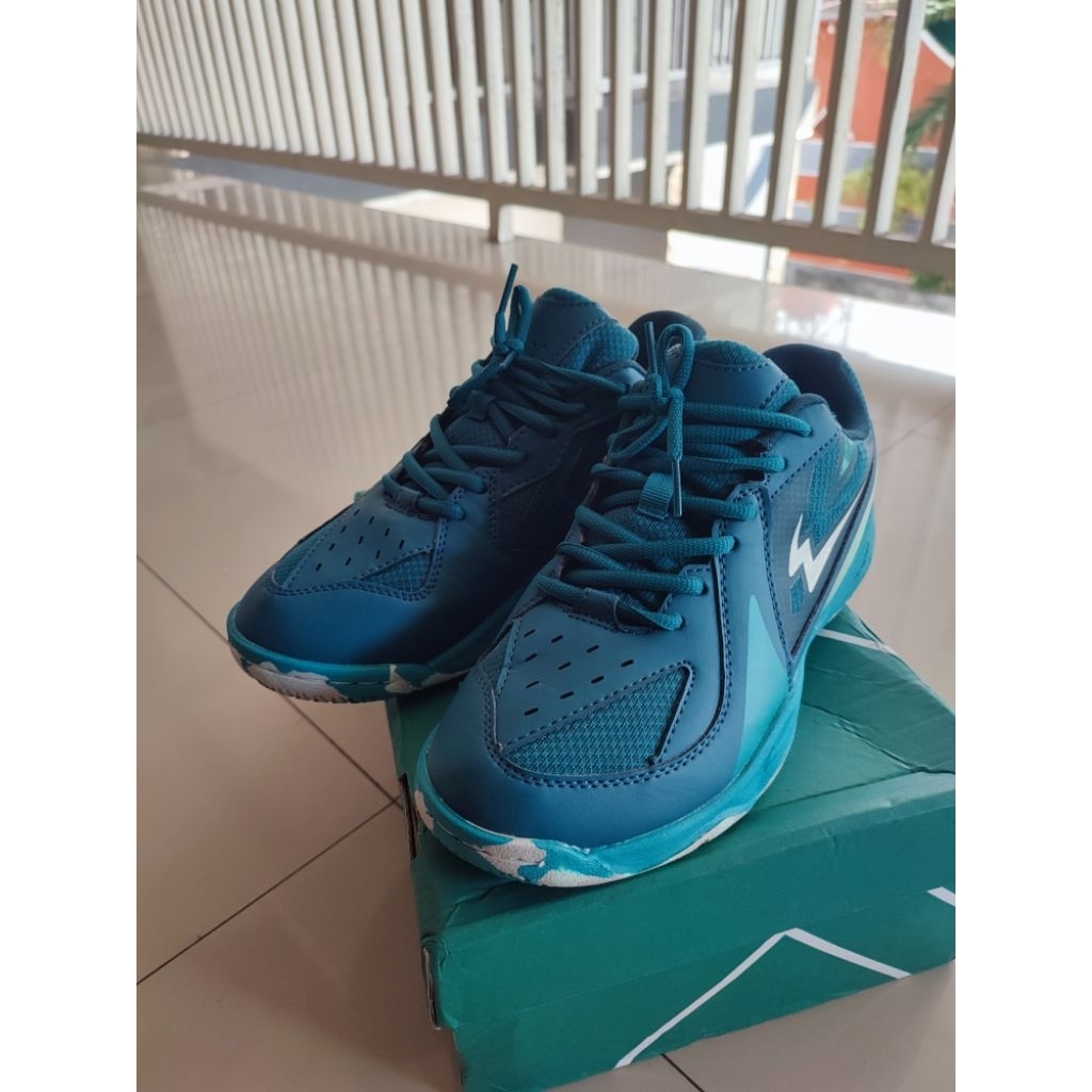 Sepatu Eagle Mirage (Badminton/Volly)