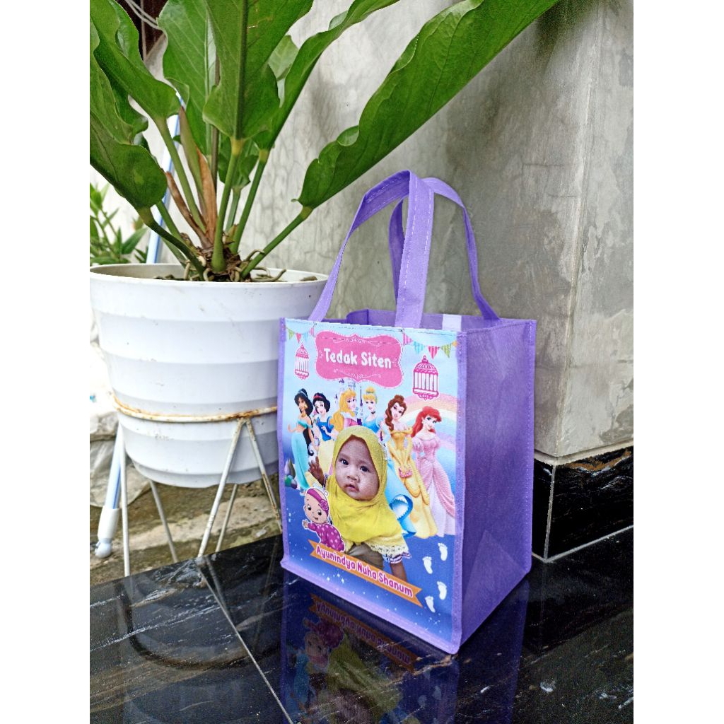 

CUSTOM.TAS ULANG TAHUN ANAK GOODIE BAG