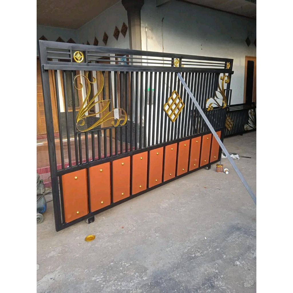 PAGAR BALKON /PINTU DORONG