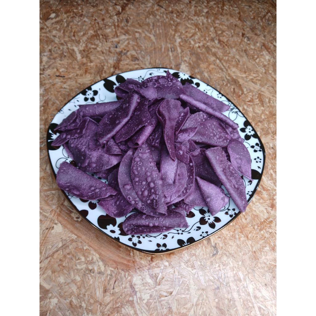 

kripik ubi ungu manis/ olahan kripik ubi ungu manis renya 250 gram dan 500 gram