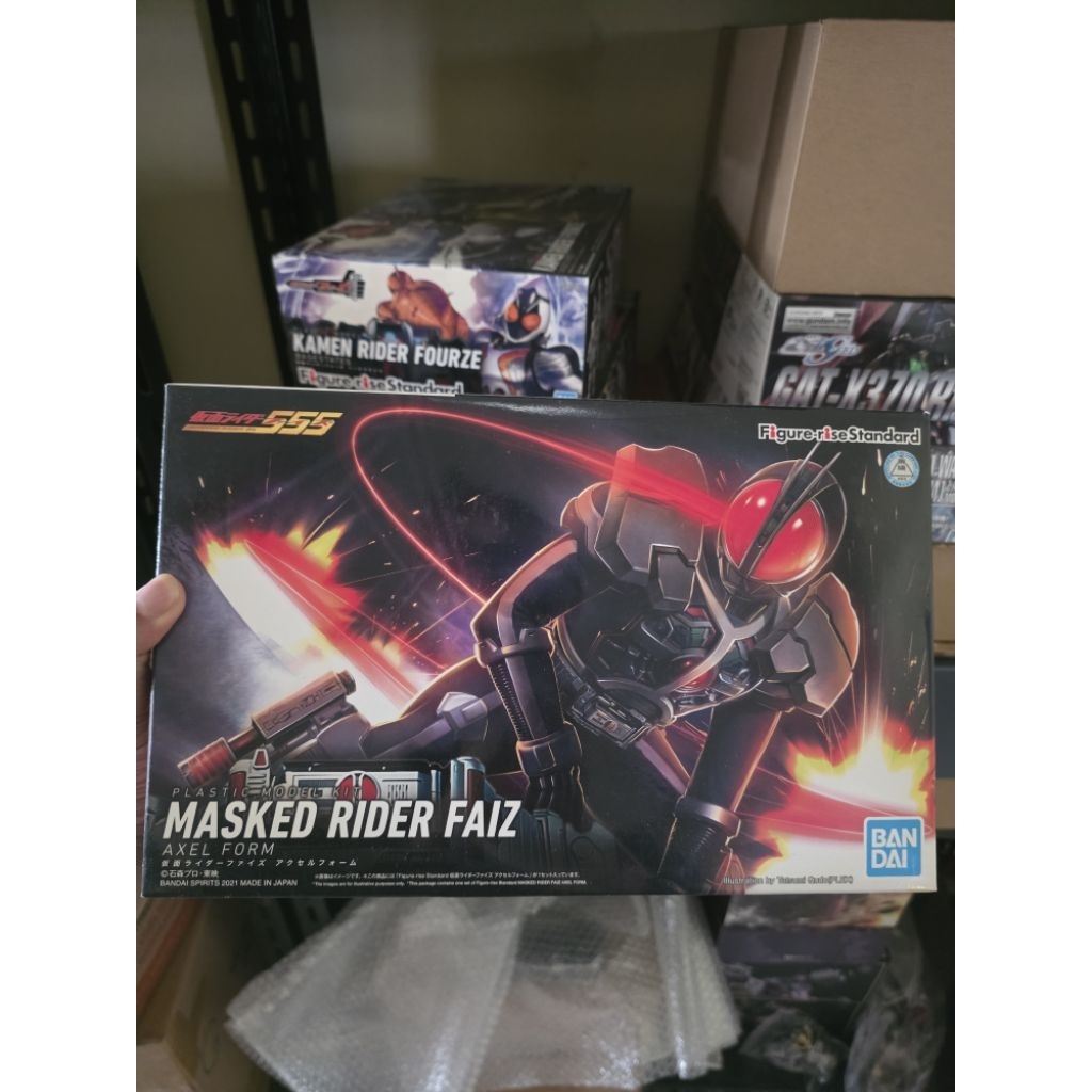 FRS figure rise standard kamen rider 555 faiz axel form bandai