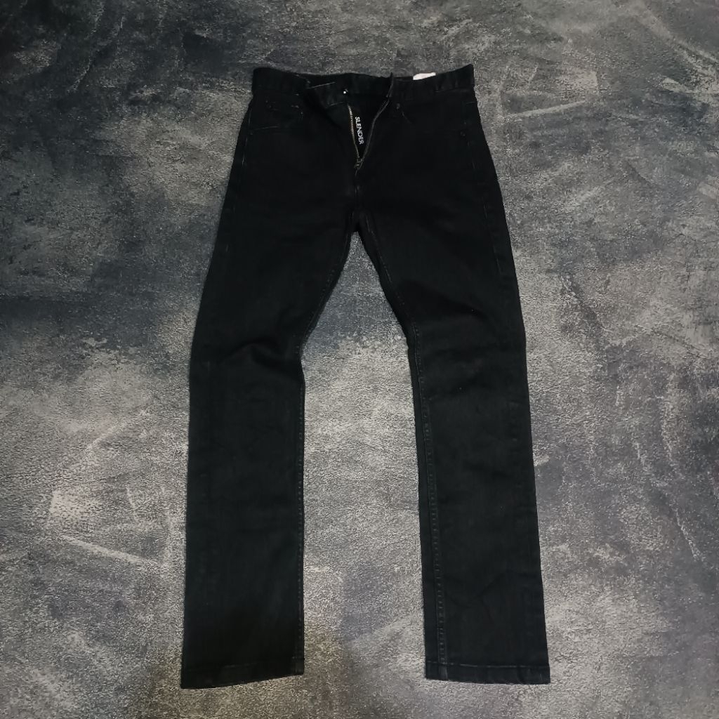 jeans place id hitam