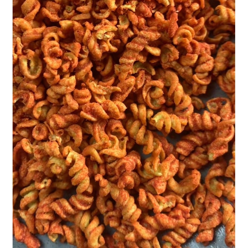 

Makaroni spiral ulir 500gram rasa pedas asin