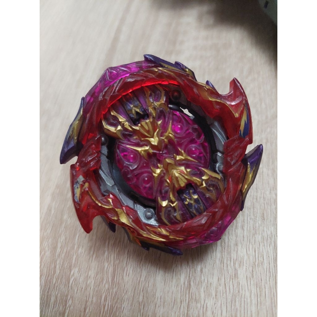 Beyblade & launcher preloved