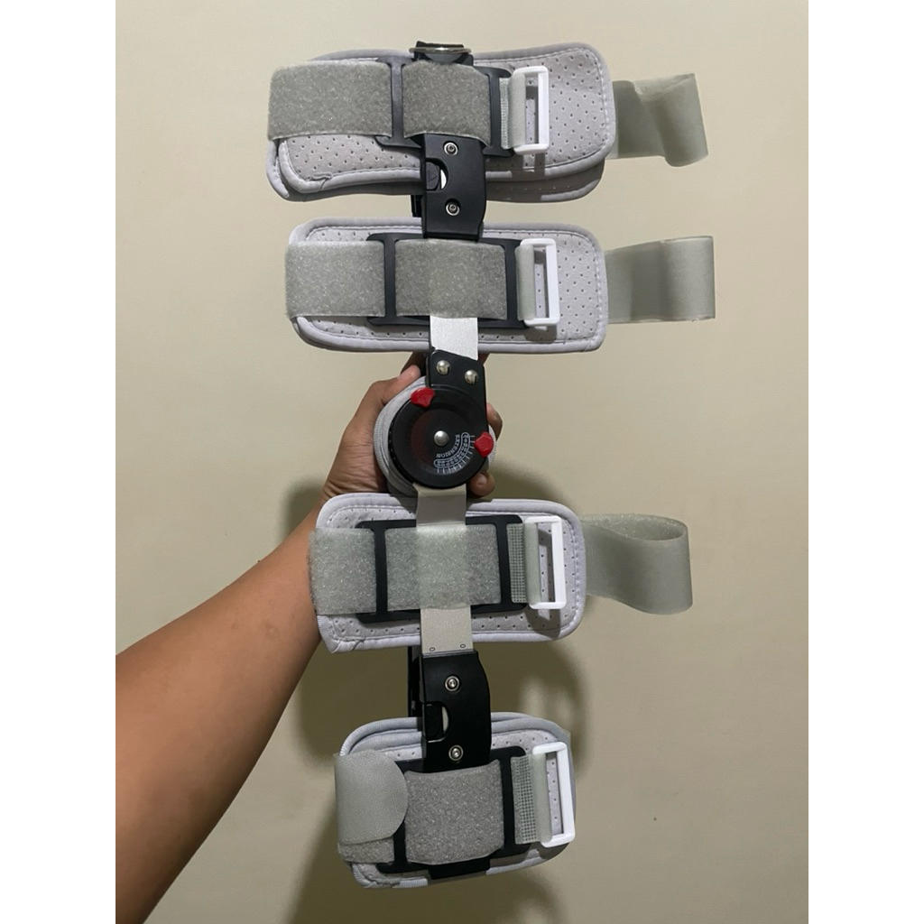 Penyangga lutut Deker Knee brace acl meniskus (PRELOVED)