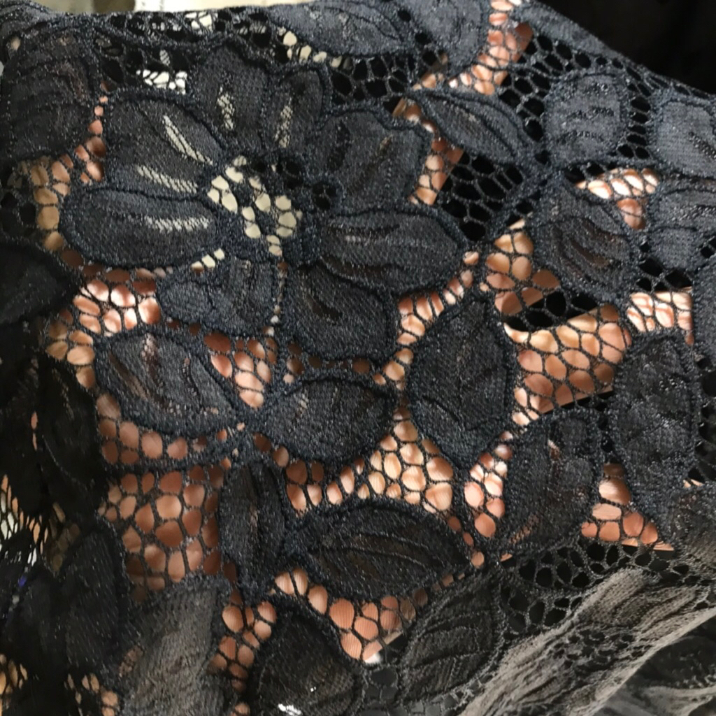 Kain Brokat katun ~ Kain brokat Import ~ kain brokat semi prada