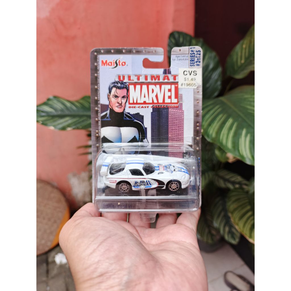 Diecast Maisto Marvel Ultimate The Punisher Dodge Viper GTS 1/64