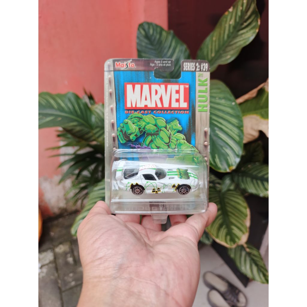 Diecast Maisto Marvel Ultimate Hulk Dodge Viper GTS 1/64