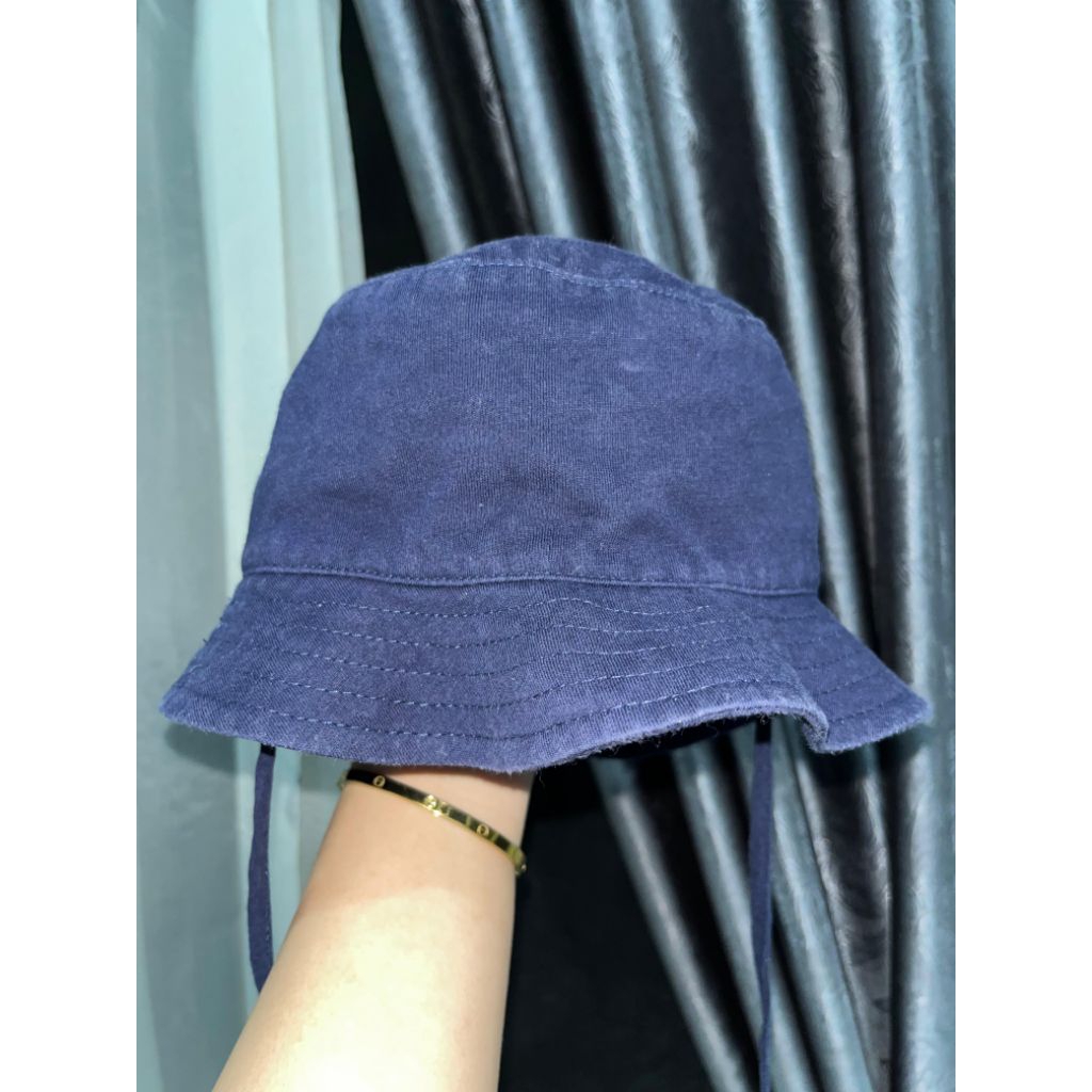 prelove topi bucket Hnm